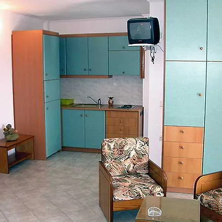 Arokaries Apartment Adamantas (Milos)
